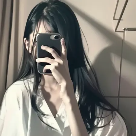 脸上长手机(Holding a phone in front of your face)LoRA