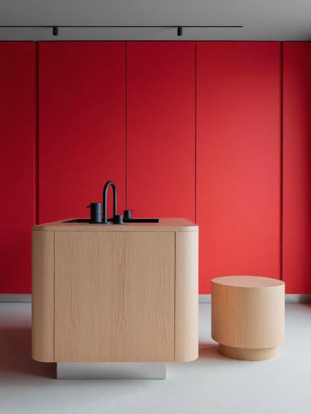 FLUX-The strong contrast in the interior is designed v1.0