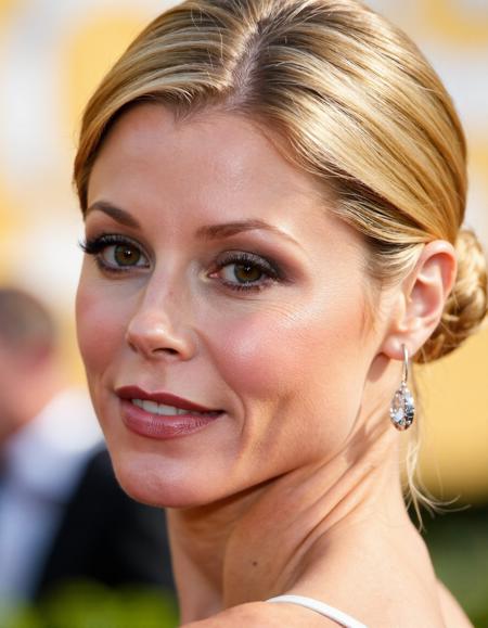 Julie Bowen (Ca 2010) v1.0