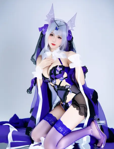 NSFW WAN2.2 T2V Purple lingerie set, lace decoration