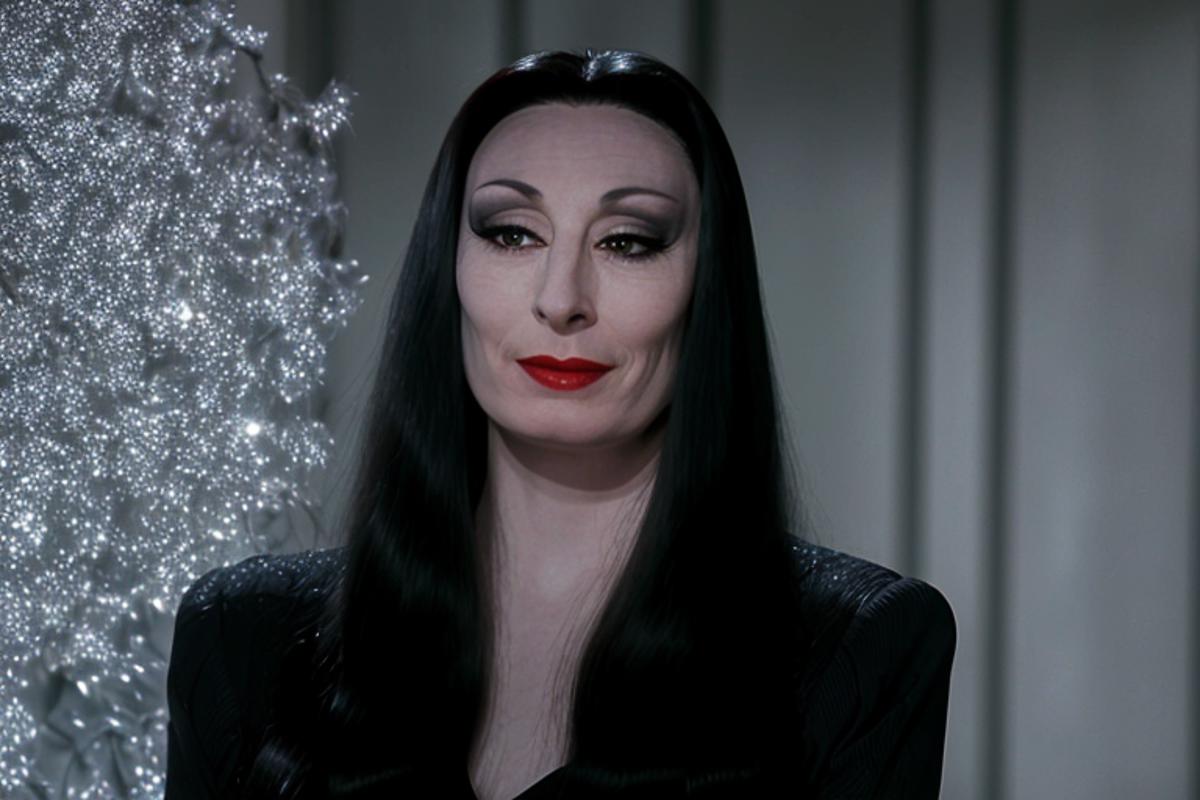 Morticia Addams (The Addams Family (1991 film)) / Anjelica Huston - v1 ...