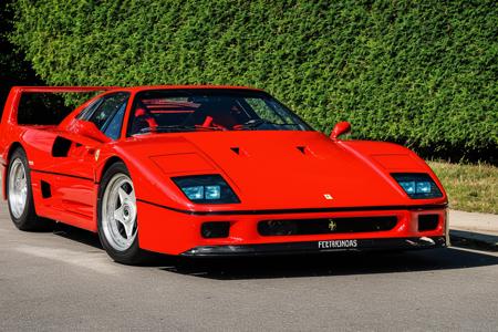 Ferrari F40 - Italian sports car v1.0