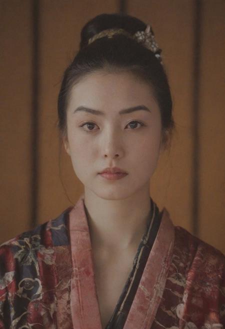 medium shot of japanese samurai geisha, beautiful , looking up, leather armour, silk robe, soft lighting, film grain, from above, upper body, epiCPhoto, <lora:pytorch_lora_weights:0.5>, <lora:age_slider_v2:1>, <lora:nagachichiD:0.6>, <lora:FilmVelvia3:0.3>, <lora:more_details:0.6>