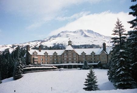 Shin1ng, Overlook Hotel, mountain, pine trees, snow, scenery, outdoors, (35mm photo)
