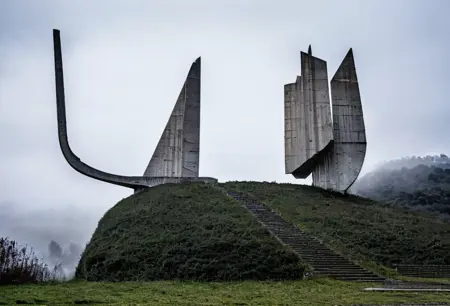 饱经沧桑的建筑——soviet style(Brutalism)architecture
