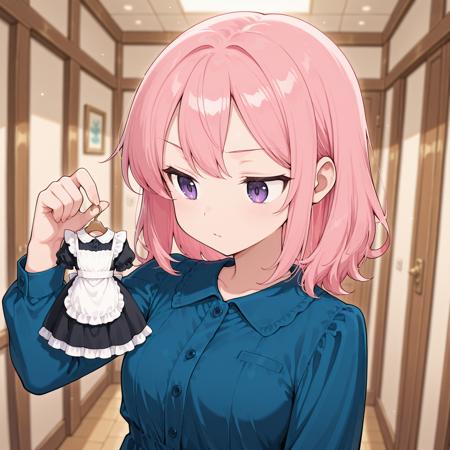 Holding Doll Clothes in a Hang | IL V1