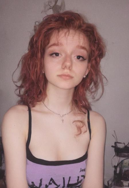 woman, egirl_pfp, polaroid
<lora:egirl_pfp:1>, Molly, MJ, auburn hair, violet tank top, cleavage, polaroid photo