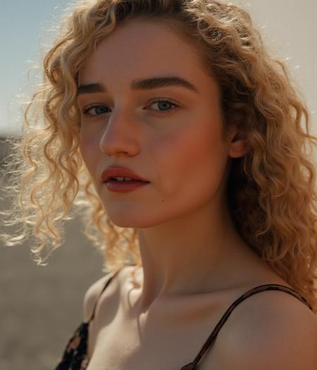 Julia Garner v1.0