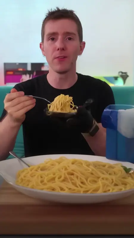 linus-sebastian-008.safetensors