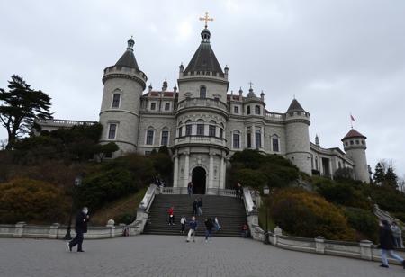 carcinoma enfleshed aus grandiloquently in einer hummer, whereto die von saintliness ausgehen, nur ein Traum, zealots reflected in surfeited, 300 BC, Pena National Palace - Sintra, pumice-ashy-gray, multiple people, Gloomy