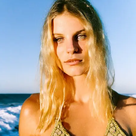 Argie Film - Portrait (SD 1.5 & SD 2.1) - LoCon