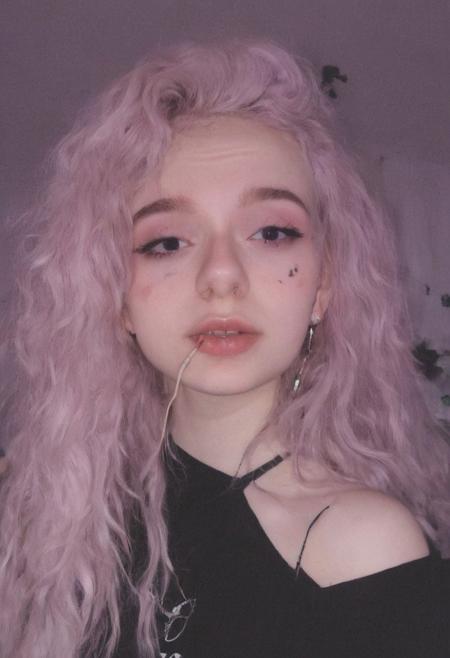 woman, egirl_pfp, polaroid
<lora:egirl_pfp:1>, Molly, MJ