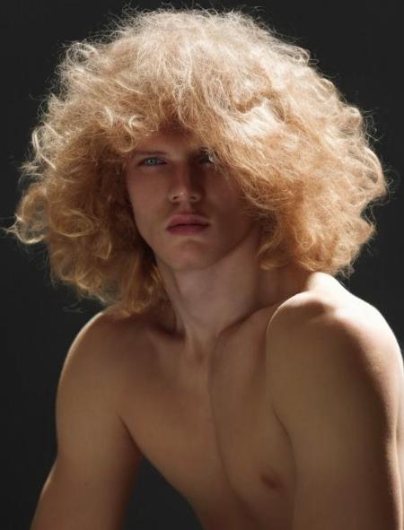 blondboy , men person, curly long hair,<lora:BLONDBOY:1>