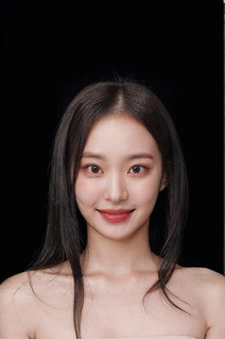 Weeekly Zoa (조아) Lookalike v1.0
