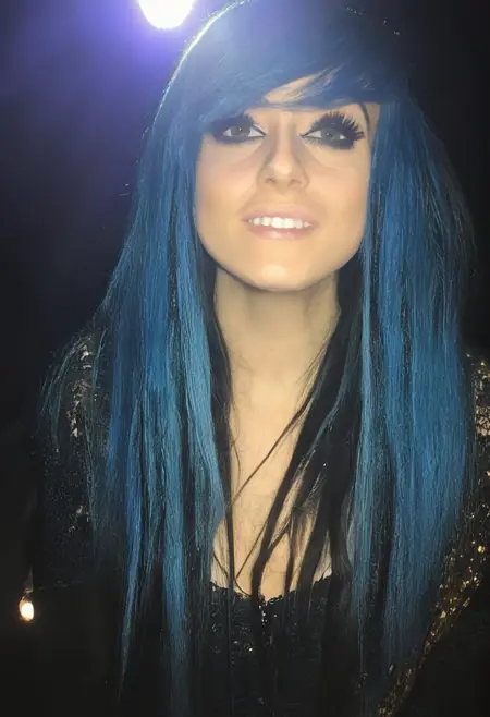 Return of the scene queen (EMO)