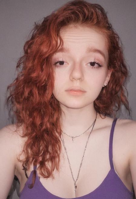 woman, egirl_pfp, polaroid
<lora:egirl_pfp:1>, Molly, MJ, auburn hair, violet tank top, cleavage, polaroid photo