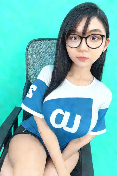 masterpiece, sarahviloidlora, best quality, high res, 8k, realistic skin, human skin, 1girl, solo, long hair, looking at viewer, large breast, bangs, shirt, black hair, hair ornament, closed mouth, upper body, short sleeves, glasses, hairclip, artist name, blunt bangs, black eyes, lips, chair, blue shirt, t-shirt, green background, black-framed eyewear, realistic, adjusting eyewear, detailed face and eyes, perfect anatomy, beautiful 