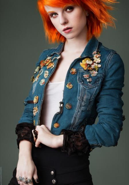 hayley williams (sharp focus:1.2), photo, attractive young woman, (beautiful face:1.1), detailed eyes, luscious lips, (winged eyeliner:0.85), (tight body:1.2), (dark hair:1.2), wearing (jacket:1.2) at a (shop:1.2). (moody lighting:1.2), depth of field, bokeh, 4K, HDR. by (James C. Christensen:1.2|Jeremy Lipking:1.1).