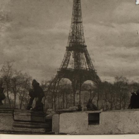 1947 Paris France - Replication (SD2.0/2.1 - LoRA) v1.0