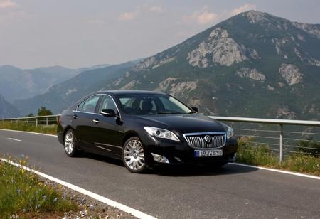 score_9, score_8_up, score_7_up, modern luxury sedan made from chrome-steel ball bearings, mountain road, detailed background, <lora:Balls_of_Chrome_Steel:0.1>, <lora:add-detail-xl:1>