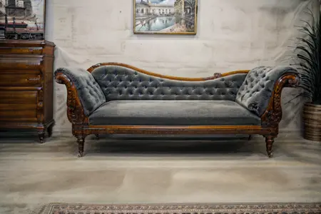 Chaise lounge