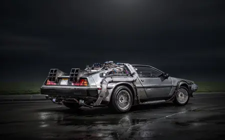 Time Machine (Back to the Future) DeLorean DMC-12