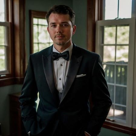DSLR photo of markemiller person.daylight.professional photography.high resolution.detailed photo.RAW.still film.f/16.uhd.hdr.4k <lora:markemiller_59400:1>