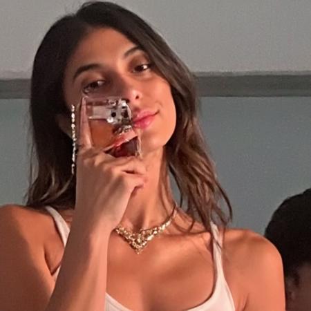 Laysla DeLeo V1