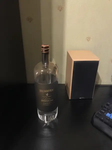 Inpainting Product Design (minimalism-eddiemauro)