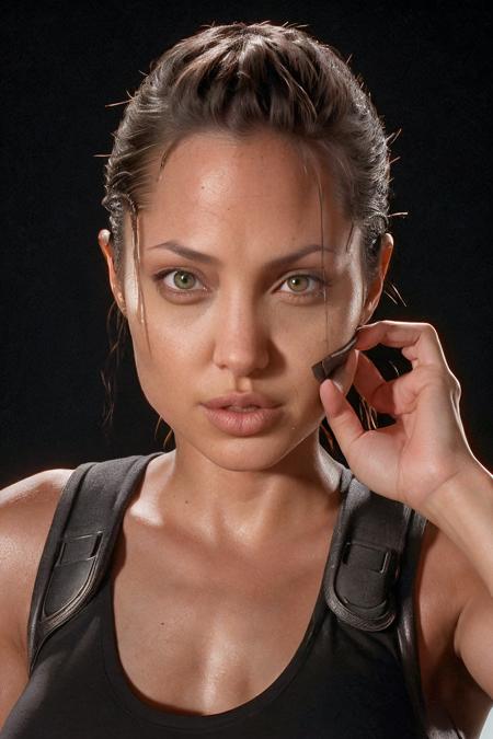 Angelina Jolie fala sobre Lara Croft