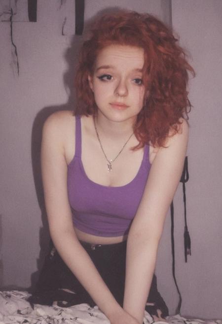 woman, egirl_pfp, polaroid
<lora:egirl_pfp:1>, Molly, MJ, auburn hair, violet tank top, cleavage, polaroid photo