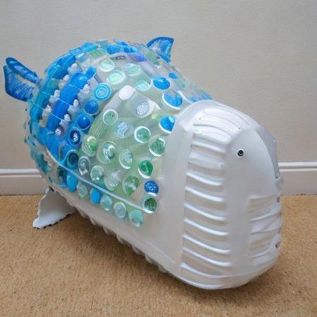whale made of plastic bottles,