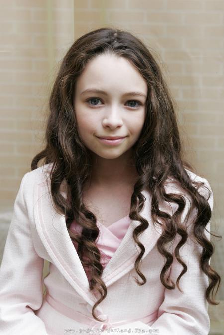 Jodelle_Ferland1.jpg