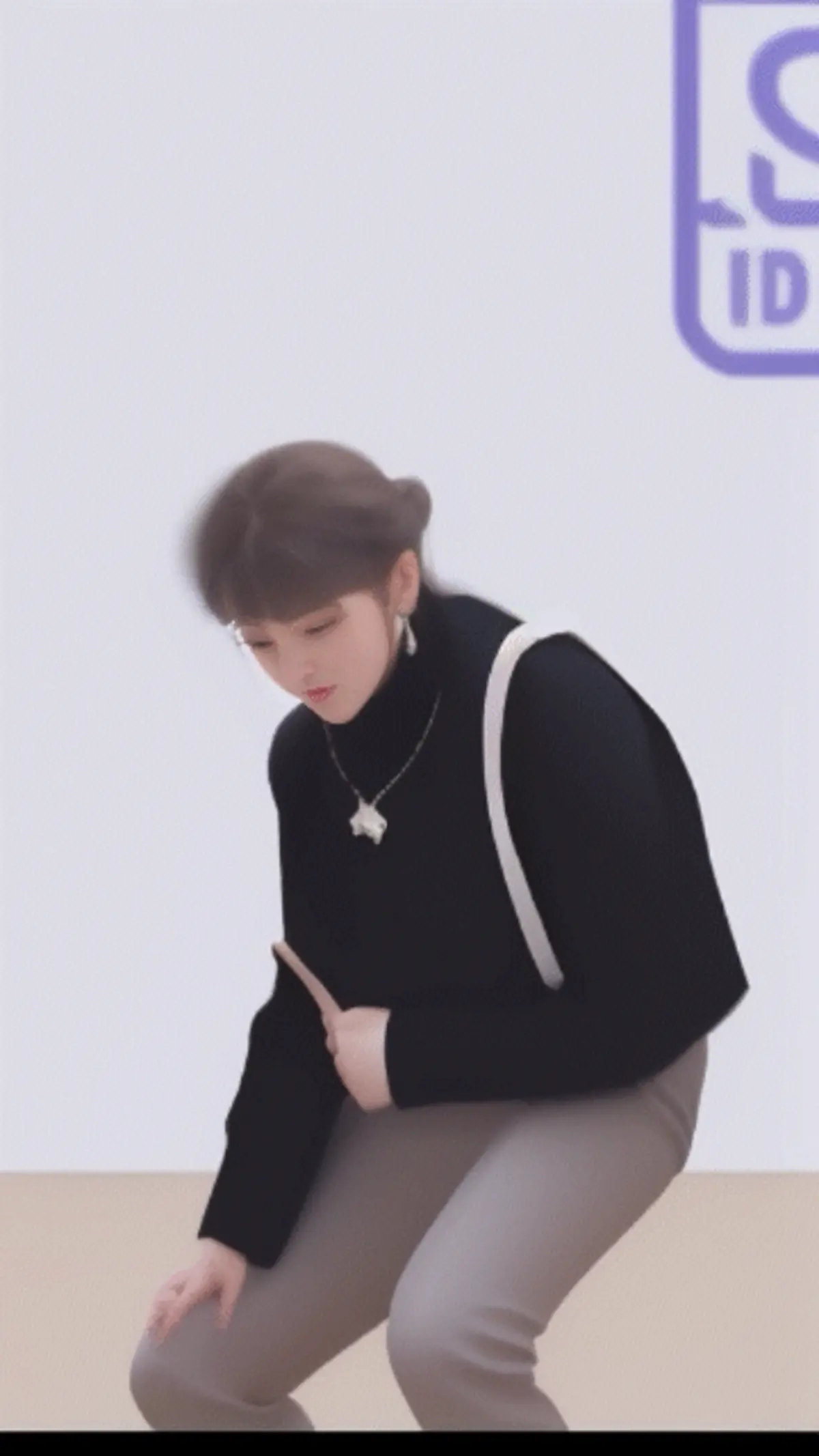 Video posted by XiuAI