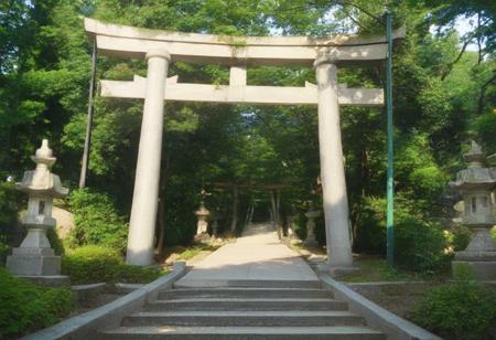 神社の鳥居 PONY PONY_V1