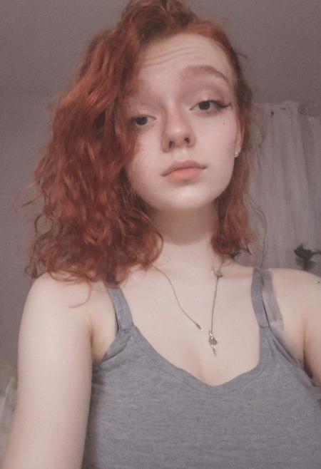 woman, egirl_pfp, polaroid
<lora:egirl_pfp:1>, Molly, MJ, auburn hair, greyish violet tank top, cleavage, polaroid photo, large boobs